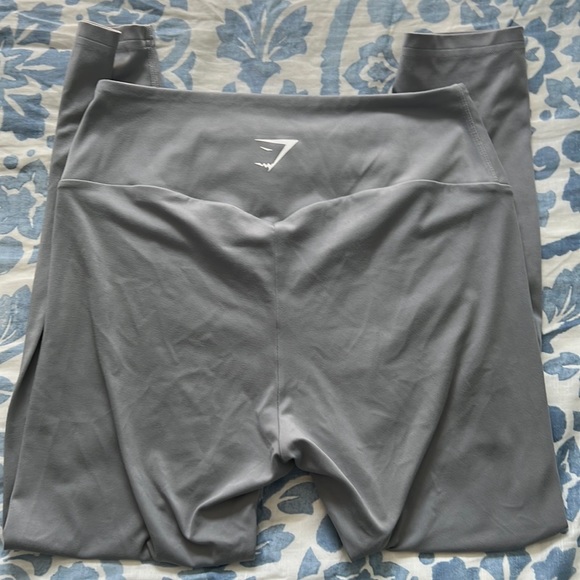 gymshark 7/8 grey training leggings - Picture 2 of 2
